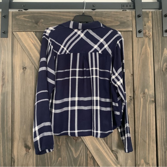 Rails Top - Picture 2 of 3